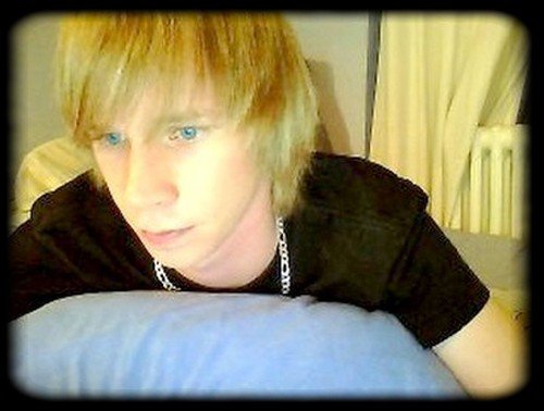  Si peu de joie dans ce monde de souffrance... 